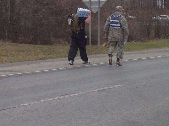 Присмотритесь, ничего не замечаете? Присмотритесь, смешные фото , головоломка , попробуйте, найти