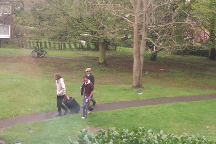 Присмотритесь, ничего не замечаете? Присмотритесь, смешные фото , головоломка , попробуйте, найти