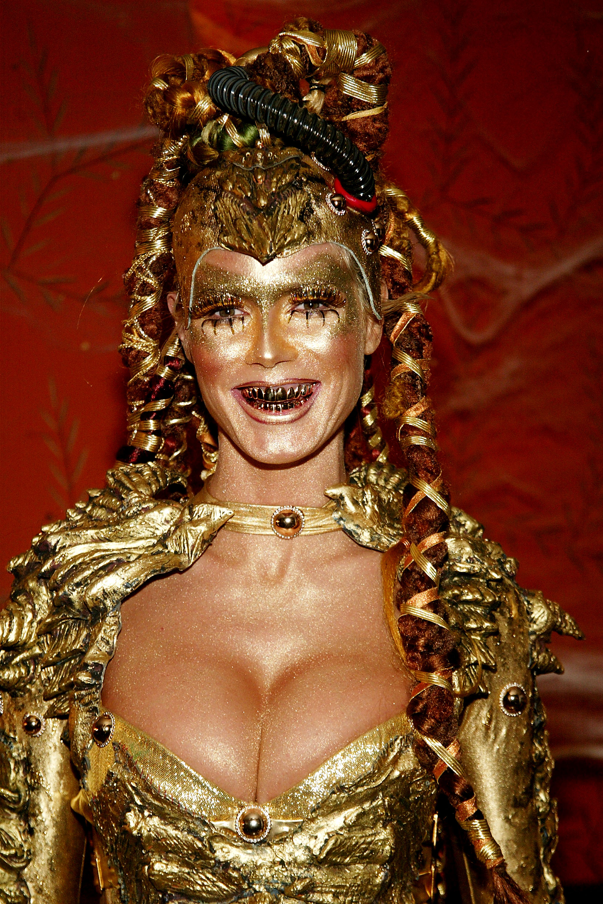 Сумасшедшие, шокирующие, костюмы, модель, актриса, Хайди Клум, Хэллоуин, год