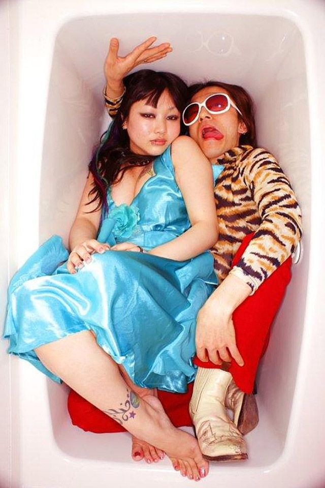 Токийские «клубные детки» в собственных ваннах токио, «клубные детки», в ваннах,hal photographer