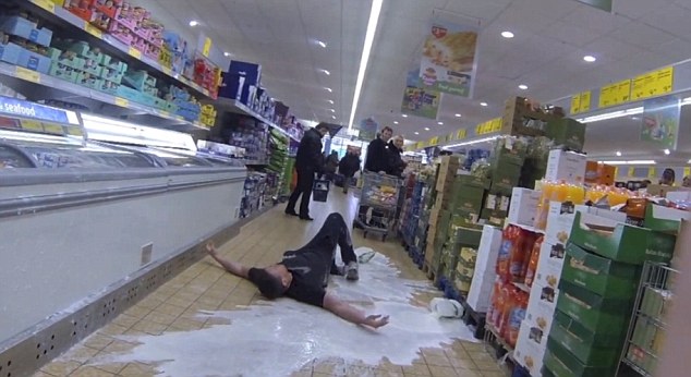 Разбитие галллона, галлон вдребезги, Gallon Smashing