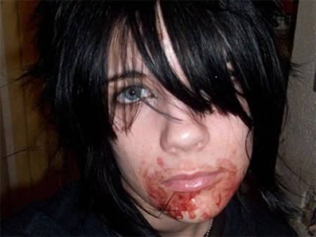 жуткие подростковые развлечения, подростки развлекаются 