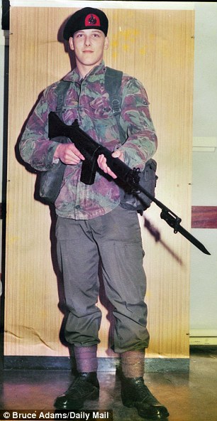 Пересадка руки, в Великобритании ,Марк Кэхилл