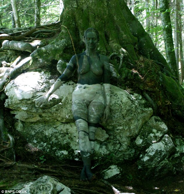 Реалистичный боди-арт, художник Йоханнес Стоеттер ,под фрукты, животных, 