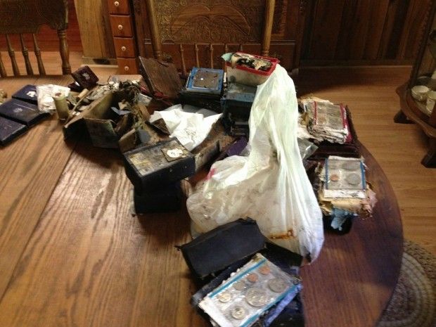 Найденное богатство в тайнике бабушки или счастливый внук внук, тайник бабушки, наследство, драгоценности