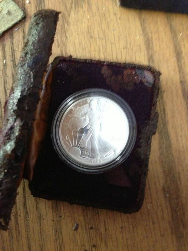 Найденное богатство в тайнике бабушки или счастливый внук внук, тайник бабушки, наследство, драгоценности