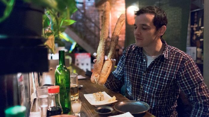 багетинг,багетомания,фото с багетом, хлеб