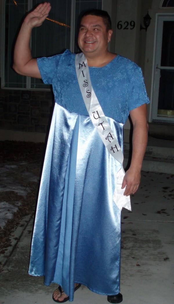 Дейл Прайс покажет, как надо провожать сына в школу