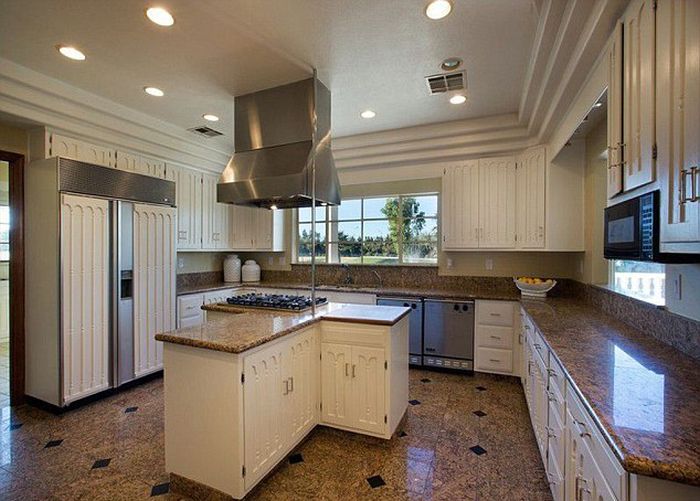 Шикарный дом, рачно, в Лас-Вегасе, за $48 млн ,с собственным аэропортом