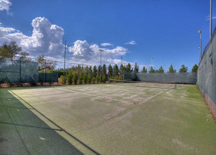 Шикарный дом, рачно, в Лас-Вегасе, за $48 млн ,с собственным аэропортом