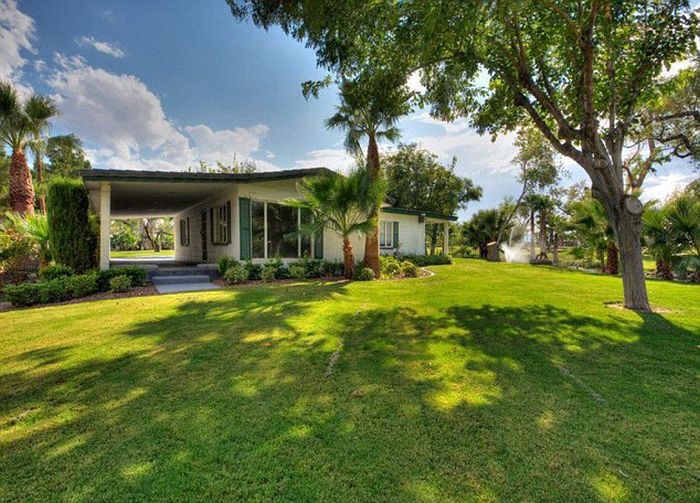 Шикарный дом, рачно, в Лас-Вегасе, за $48 млн ,с собственным аэропортом