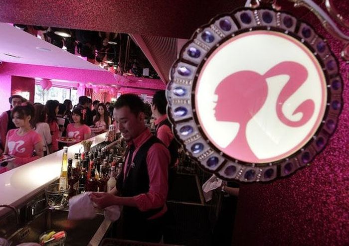 Ресторан для фанатов куклы Барби