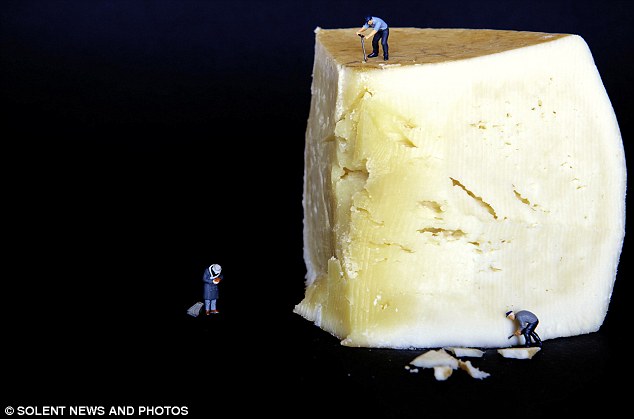 Рабочие миниатюры, Тони Полинни,маленькие рабочие