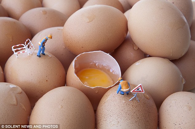 Рабочие миниатюры, Тони Полинни,маленькие рабочие