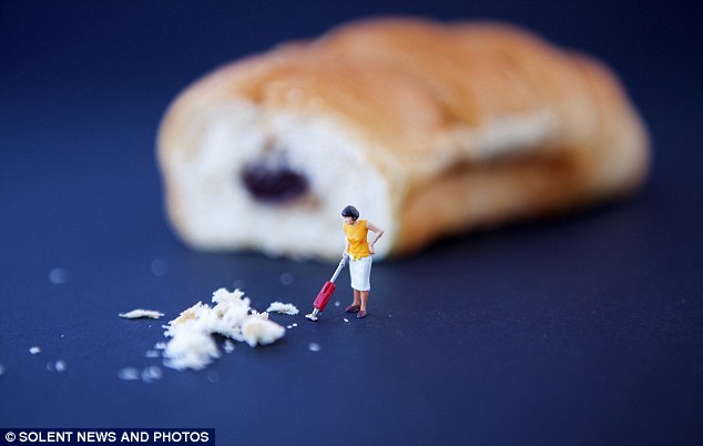 Рабочие миниатюры, Тони Полинни,маленькие рабочие