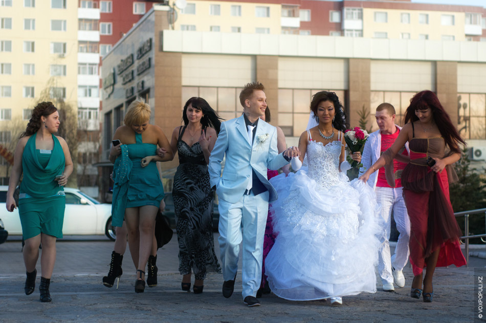 лесбийская свадьба, караганда, казахстан 