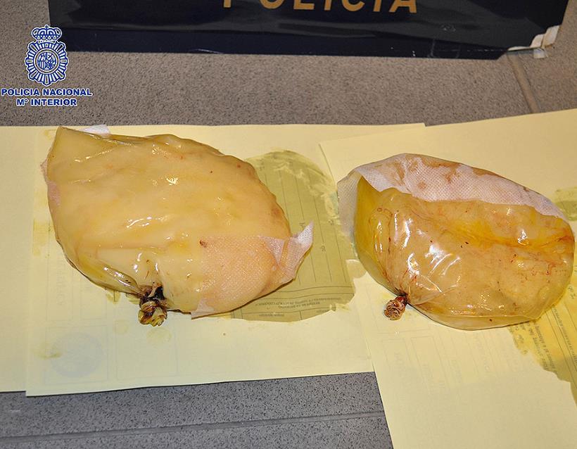 Удивительные, находки, в бюстгальтерах,женщины,таможня,конфискат