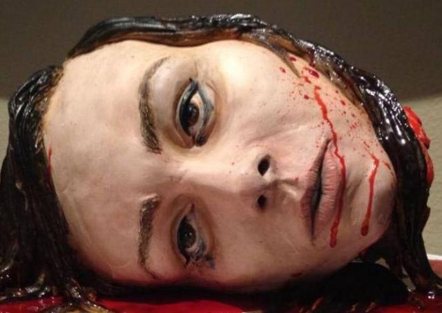 креатив, свадебный торт,отрубленные головы  