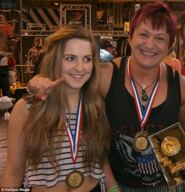 Благодаря своей болезни Лареске Браун стала самой сильной школьницей Великобритании болезнь, Лареске Браун, самая сильная школьница, Великобритания,lareske brown