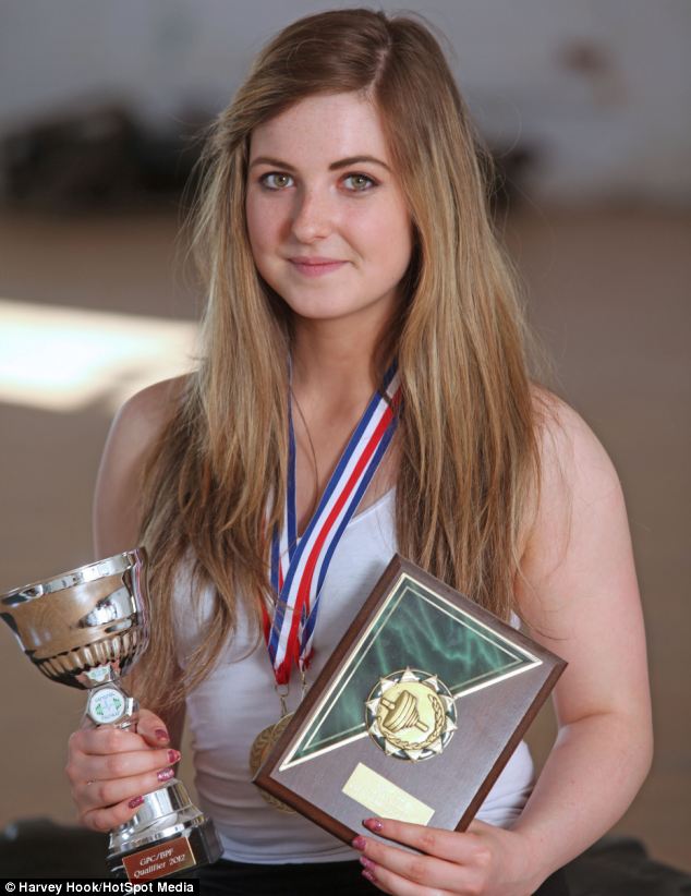 Благодаря своей болезни Лареске Браун стала самой сильной школьницей Великобритании болезнь, Лареске Браун, самая сильная школьница, Великобритания,lareske brown