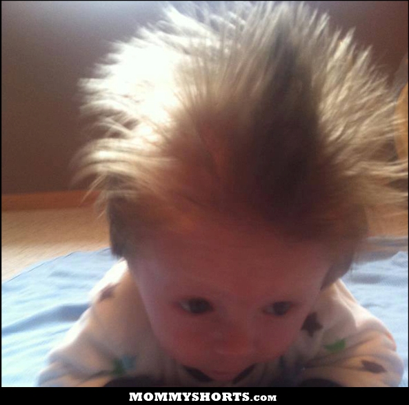 Почему у ребенка торчат волосы на макушке