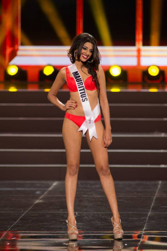 Конкурс купальников с Конкурс купальников, Мисс вселенная, 2013