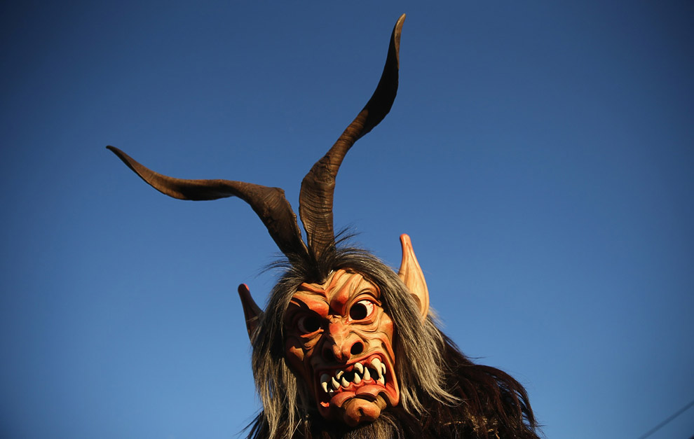 Крампус,антипод, противоположность, зловещий напарник, Святой Николай, Krampus