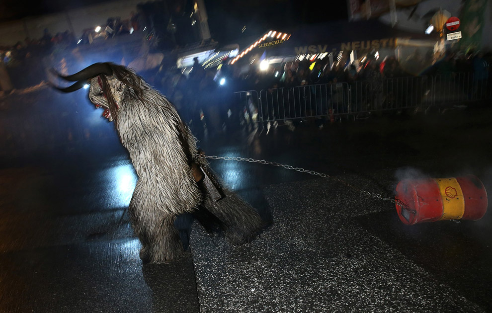Крампус,антипод, противоположность, зловещий напарник, Святой Николай, Krampus