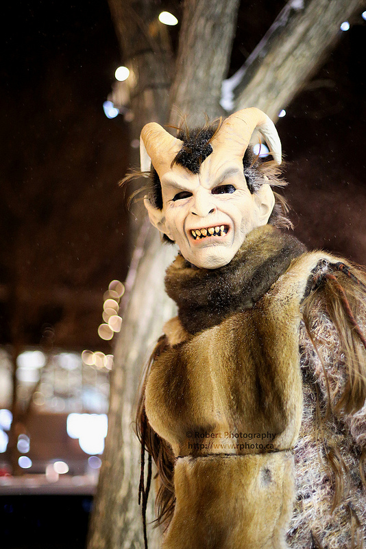 Крампус,антипод, противоположность, зловещий напарник, Святой Николай, Krampus