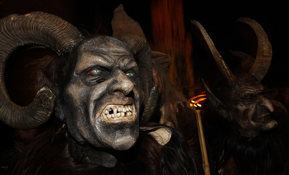 Крампус,антипод, противоположность, зловещий напарник, Святой Николай, Krampus