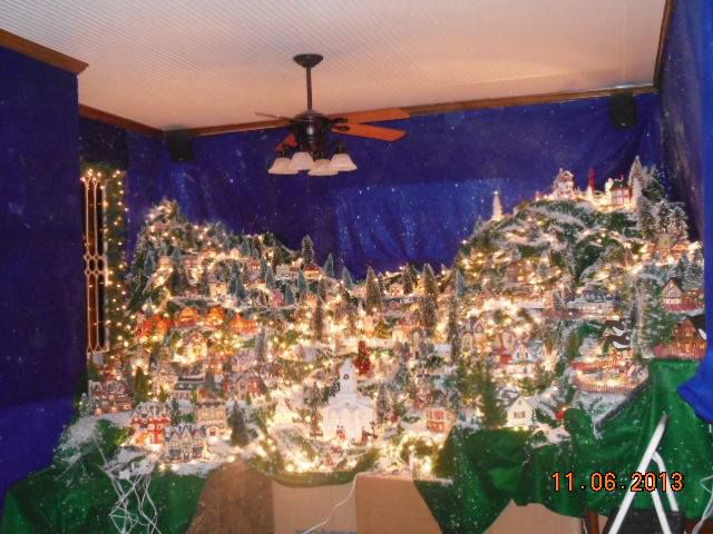 Сказочный, рождественский, маленький, городок, построенный, внутри комнаты, в доме