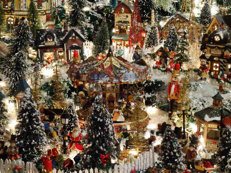 Сказочный, рождественский, маленький, городок, построенный, внутри комнаты, в доме