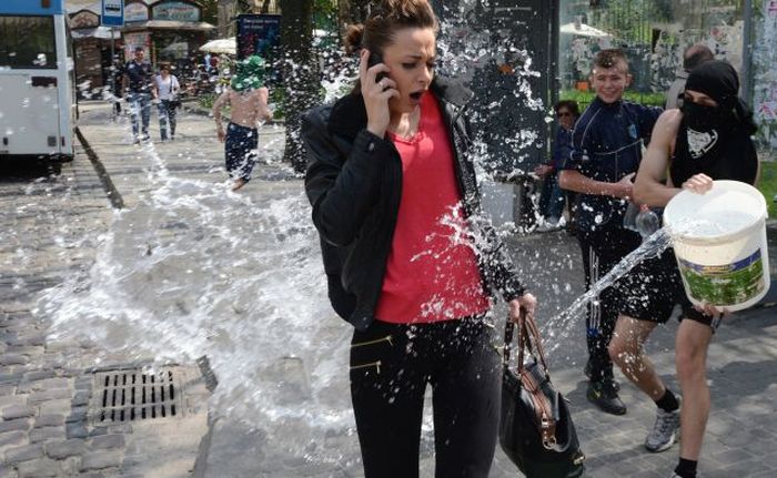 в нужный момент, поймать кадр, лови момент