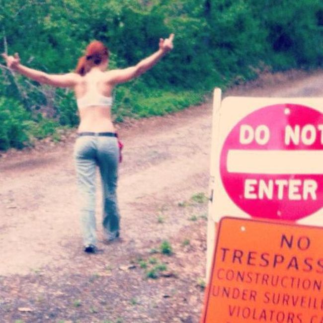 Смешные фото, люди нарушают, запреты,законы, делают что хотят