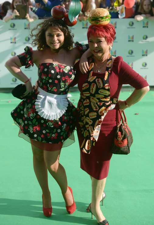 муз-тв 2013, наряды звёзд, самые эпатажные образы