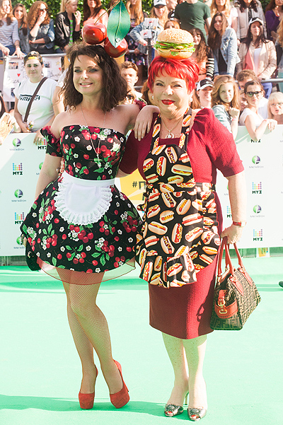 муз-тв 2013, наряды звёзд, самые эпатажные образы