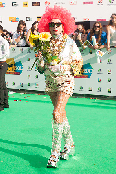 муз-тв 2013, наряды звёзд, самые эпатажные образы