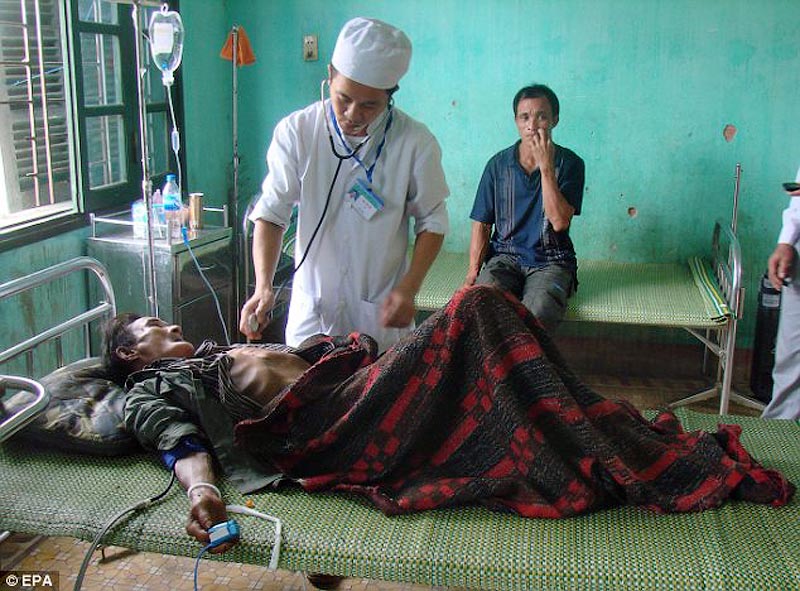 Во Вьетнаме нашли отца и сына скрывавшихся в джунглях 40 лет 40 лет в джунглях Вьетнама, отец и сын,мужчины,истории