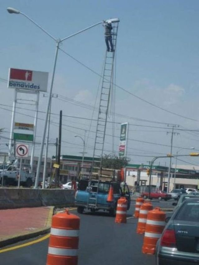 странные люди. странные поступки. человеческая глупость