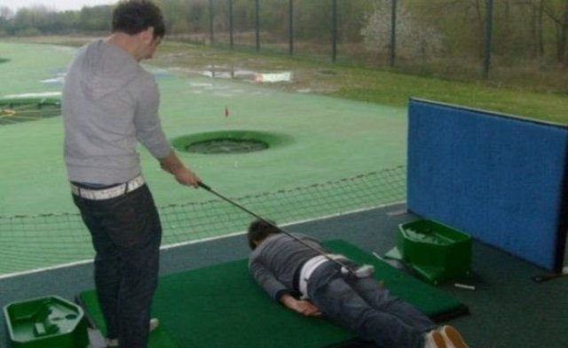 странные люди. странные поступки. человеческая глупость