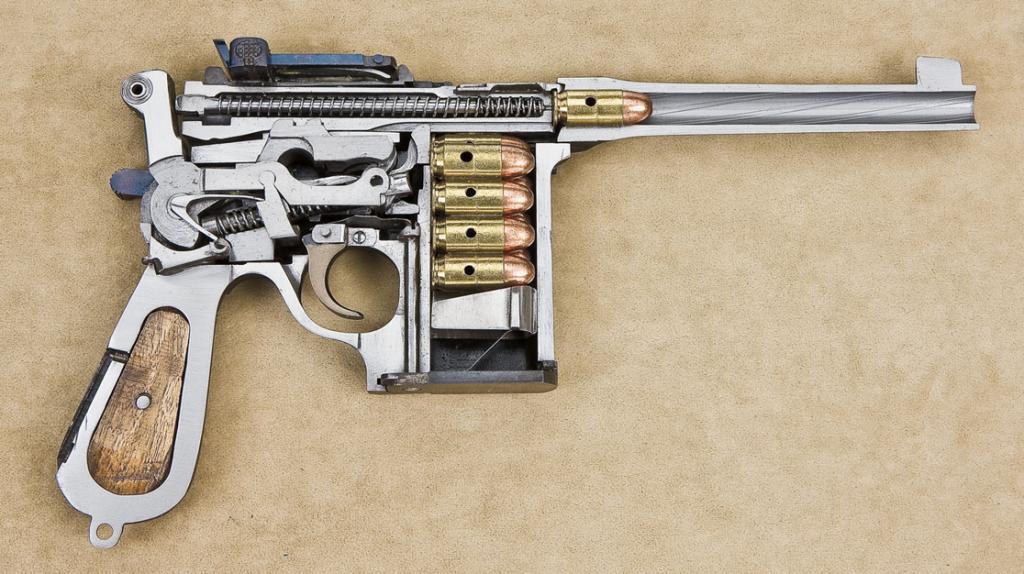 Вещи, разрезанные, пополам, выглядят, пистолет, автомобиль, 