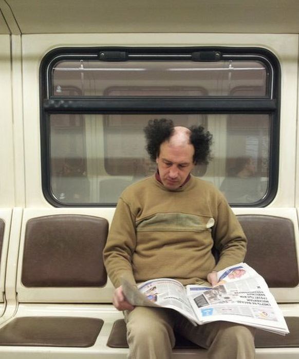 люди в метро, транспорт,чудаки