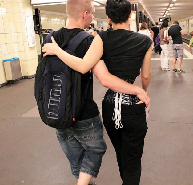 На что пошла девушка ради осиной талии Мишель Кобке, корсет 3 года, осиная тонкая талия 40 см