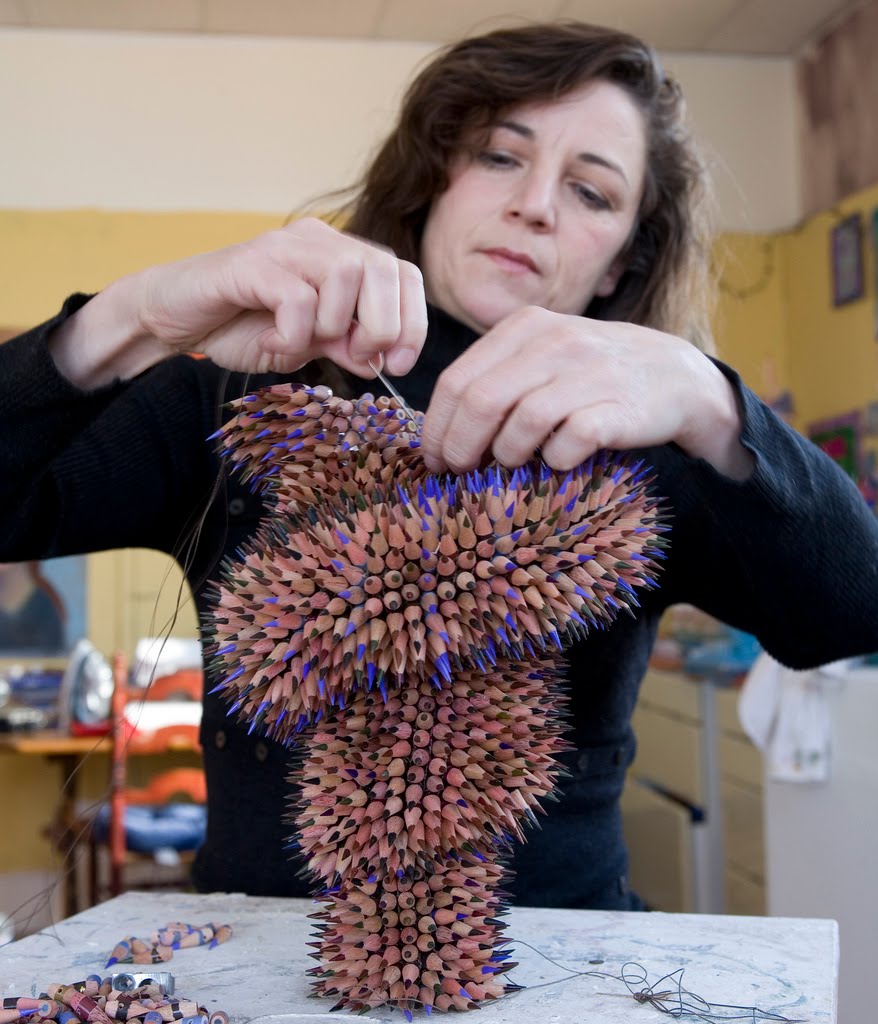 Дженнифер Мэестр, скульптуры из карандашей