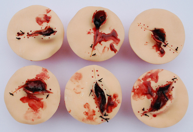 Пугающие десерты, напрочь отбивающие аппетит Miss Cakehead, пугающие десерты, жуткие торты, кексы