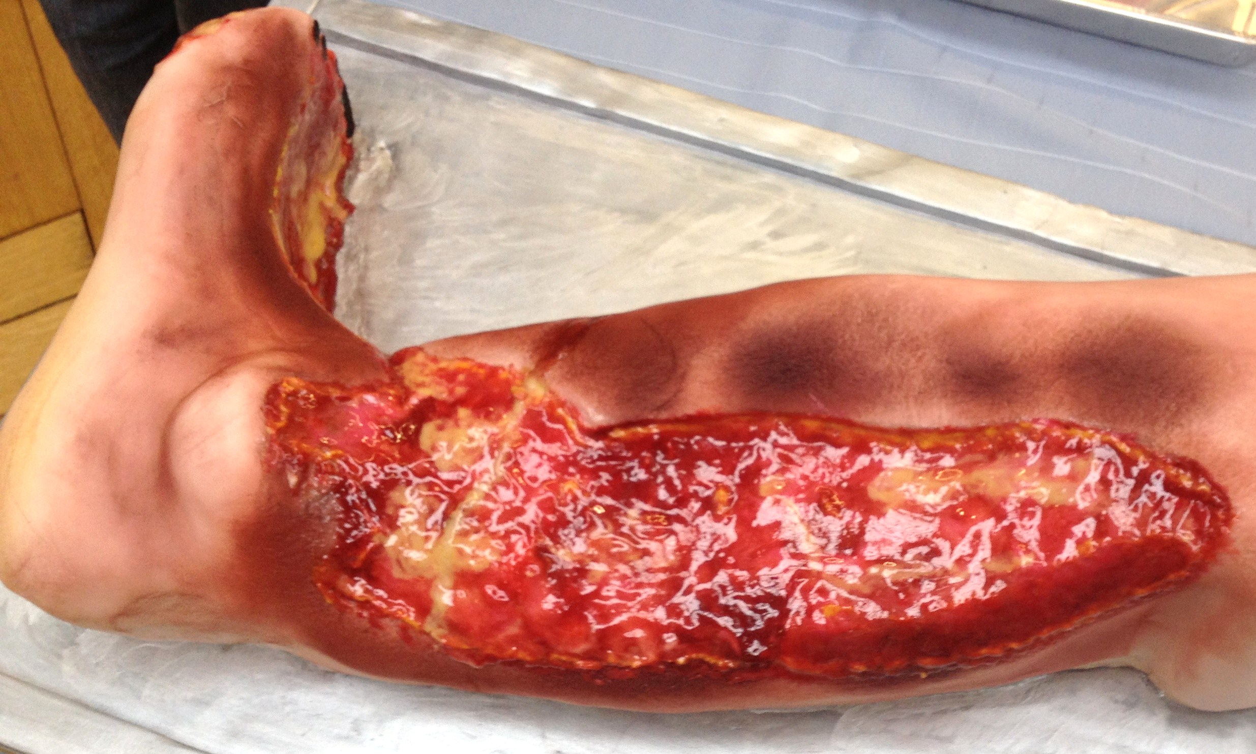 Пугающие десерты, напрочь отбивающие аппетит Miss Cakehead, пугающие десерты, жуткие торты, кексы