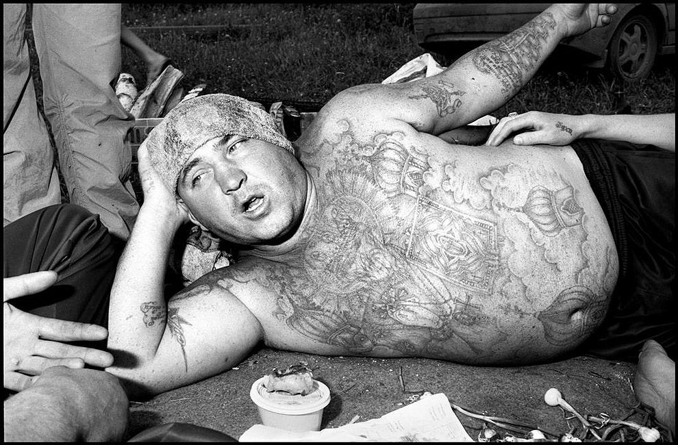 Пикни,к с Сергеем, уголовники,бандиты,  Брюс Гилден