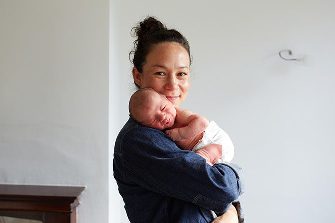 Трогательные, портреты, мать и дитя,  новорожденные, дети, jenny lewis, one day young