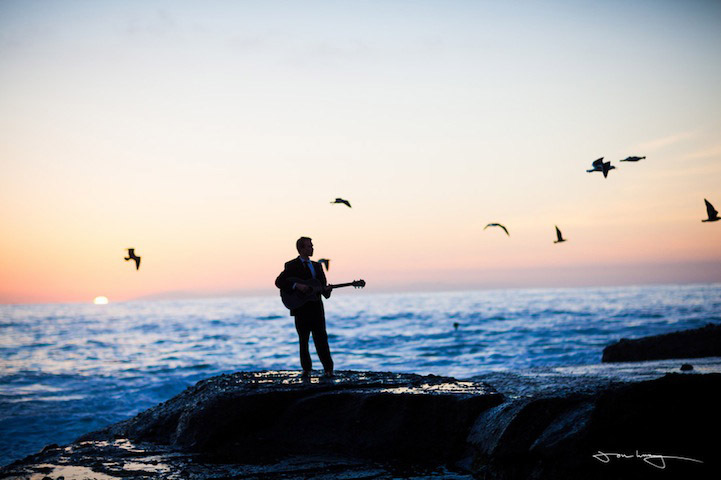 Предложение руки и сердца смыло волной Смыло, волной, предложение на берегу, Мэью, Элизабет