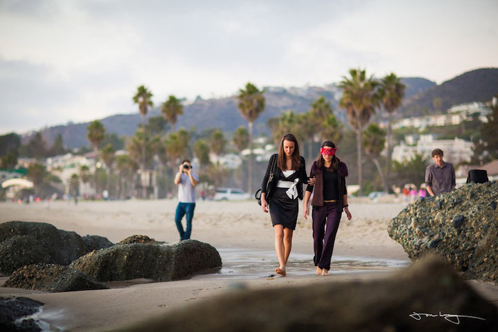 Предложение руки и сердца смыло волной Смыло, волной, предложение на берегу, Мэью, Элизабет